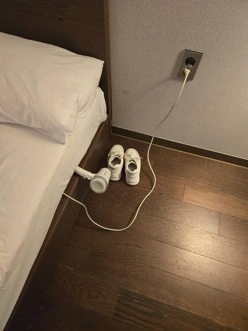 침대 옆에서 5시간째 드라이기 '위잉'…호텔 태울 뻔한 투숙객, 불 났다면 누구 책임? 기사 관련이미지