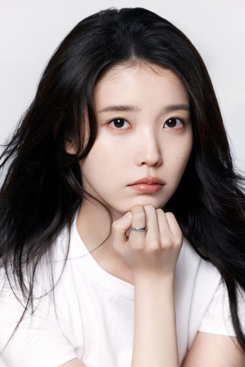 아이유에 '사기꾼·정신병' 악플 단 30대, 항소했다가 오히려 더 무거운 형 받았다 기사 관련이미지