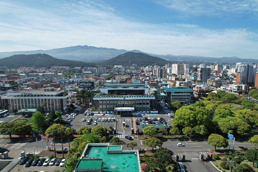 국제면허 없는 중국인에 제주 렌터카 허용?⋯ 제안 뒤에 숨은 진짜 문제는 '이것' 기사 관련이미지