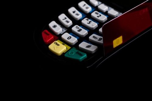 입주민 회비로 회식한 회장, 사비로 메워도 횡령죄 못 피한다 기사 관련이미지