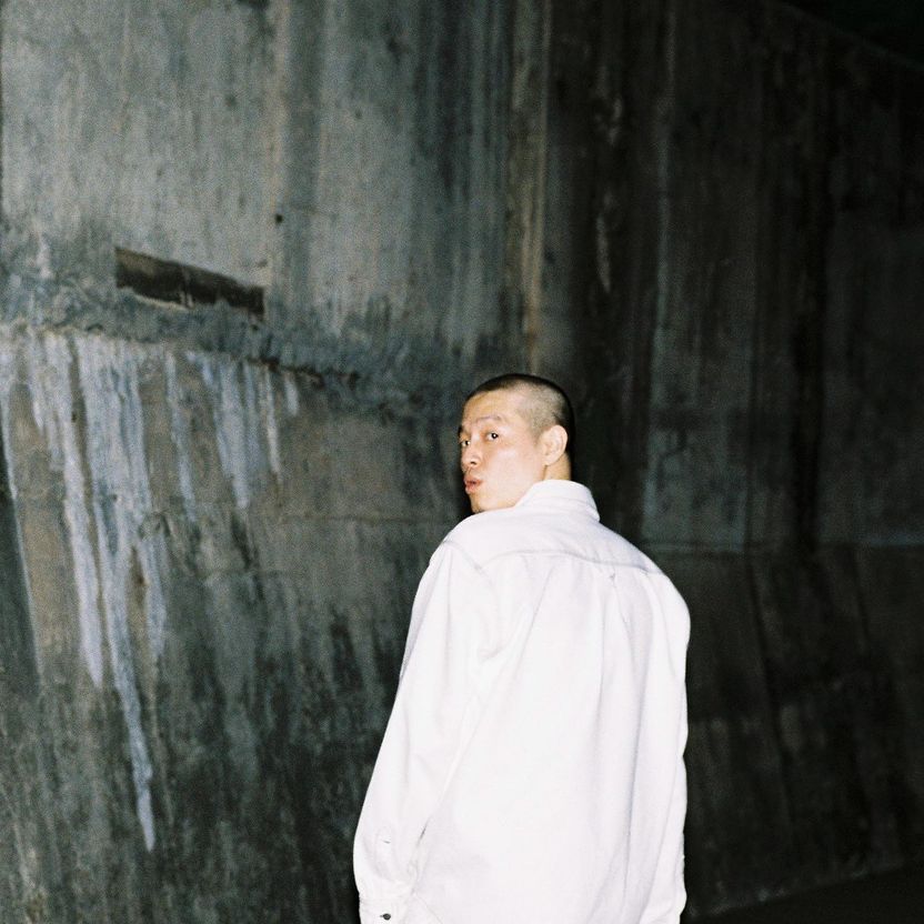클럽 강제추행 혐의로 벌금형 받은 이센스⋯"상호 동의" 주장하며 꺼내든 '이것' 기사 관련이미지