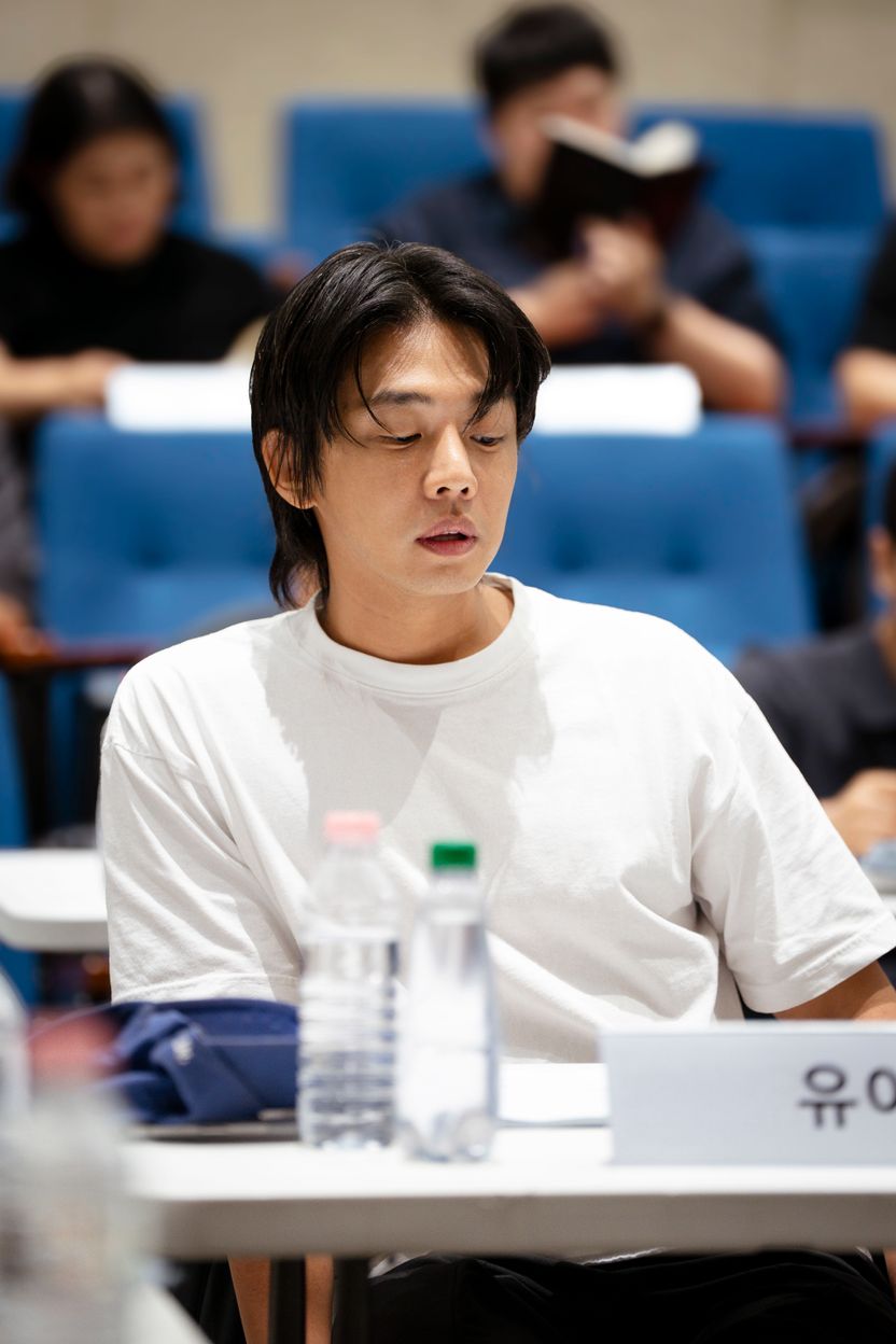 배우 유아인 집행유예 기간 중 대본 리딩 참여 논란… 연예인 '법적 자숙 기간' 존재할까? 기사 관련이미지