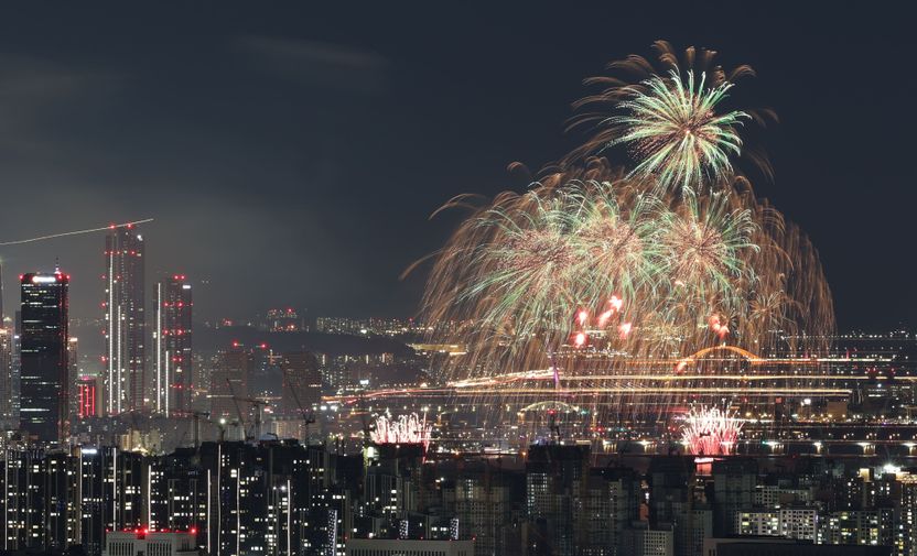 불꽃축제서 10대 몰카 찍다 잡힌 50대 남성…발목에 찬 '전자발찌'가 가를 처벌 수위 기사 관련이미지