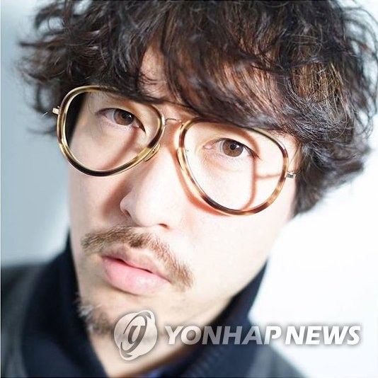 "합의 있었다"던 사진 작가 로타, 강제추행으로 법정 구속 기사 관련이미지