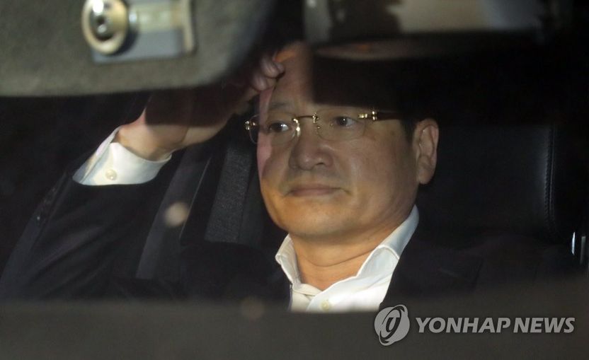 '피의자 방어권' 내세워 윤중천 구속 기각한 법원...본질은 사법농단 방어? 기사 관련이미지