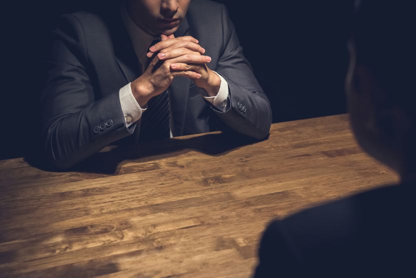 "변호인은 피의자 뒤쪽에 앉으라"는 수사관, 위헌! 기사 관련이미지
