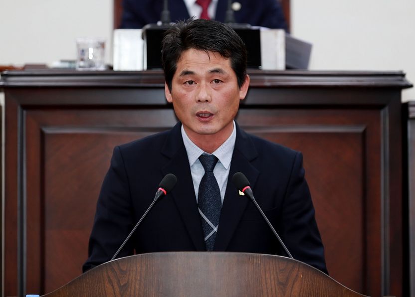 ‘아들 앞에서 아빠 폭행’ 장명철 의령군 의원…아동학대죄 될까 기사 관련이미지