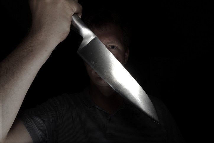 "홧김에 윗집 문 앞에 과일칼 두고 왔는데⋯ 어떤 처벌을 받을까요?" 기사 관련이미지