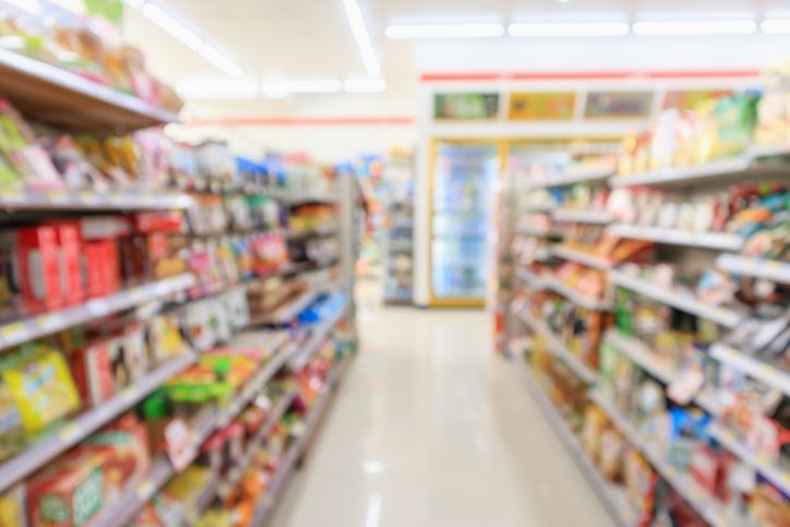 리테일 매니저(RM)로 입사한 피고인은 8억3000만원 상당의 과자를 회사가 지정한 적 없는 거래처에 넘겼다는 혐의로 재판을 받고 있다. 해당 사진은 사건과 관련 없음. /게티이미지코리아