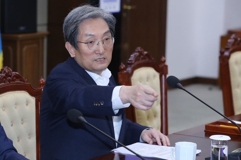 강제성 '제로'⋯ 청와대 비서실장의 보여주기식 "집 팔아라" 권고 기사 관련이미지