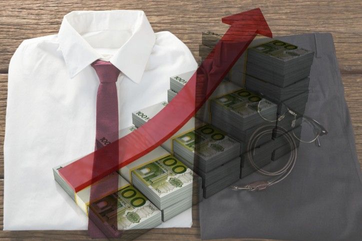 기다렸다는 듯 일제히 12만원 '껑충'⋯정부 지원금과 교복값의 비밀 기사 관련이미지