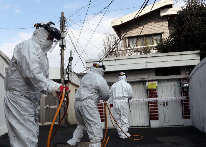 "국가에 헌신하고, 봉사한다"⋯'코로나19' 확산 막기 위해 마지막까지 싸웠던 공무원 기사 관련이미지
