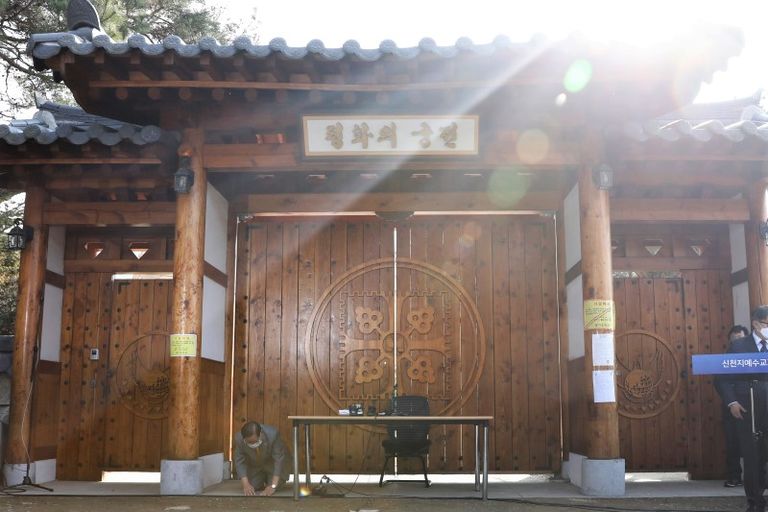 2일 경기도 가평군 신천지예수교 증거장막성전(신천지) 평화의 궁전에서 이만희 총회장이 기자회견을 열고 입장을 발표하고 있다. /연합뉴스