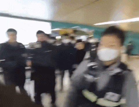 경찰, 신분증 제출 요구 거부에 '현행범 체포'⋯전문가들 "적법한 행위 아니다" 기사 관련이미지