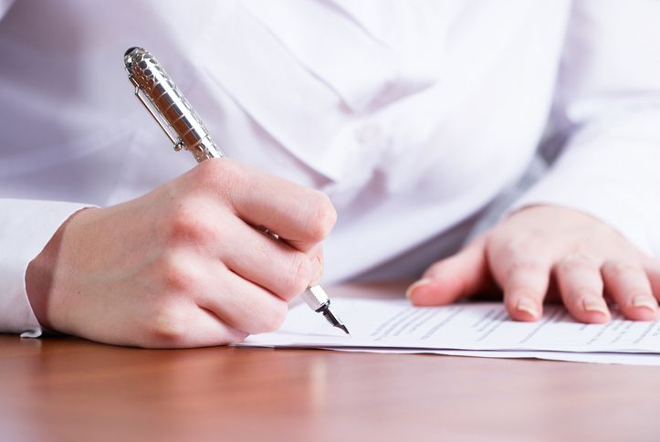 "이런 건 안 됩니다" 자필 유언장이 '무효'가 되는 세 가지 경우 기사 관련이미지