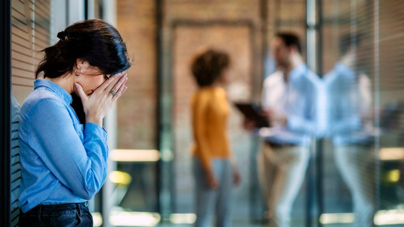 "이혼했다"며 돌아온 남자친구 때문에 20년 다닌 회사에서 쫓겨날 '위기' 기사 관련이미지