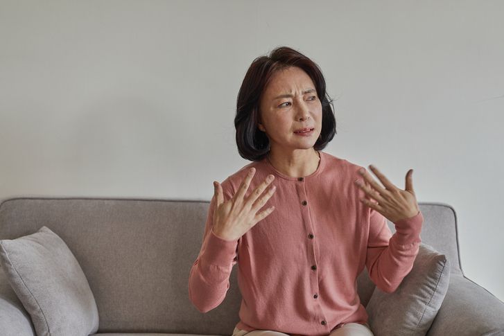"아줌마라서 참는 거예요" 경찰 발언⋯기분은 모욕적, 하지만 법으로 보면 모욕죄는 아니다 기사 관련이미지
