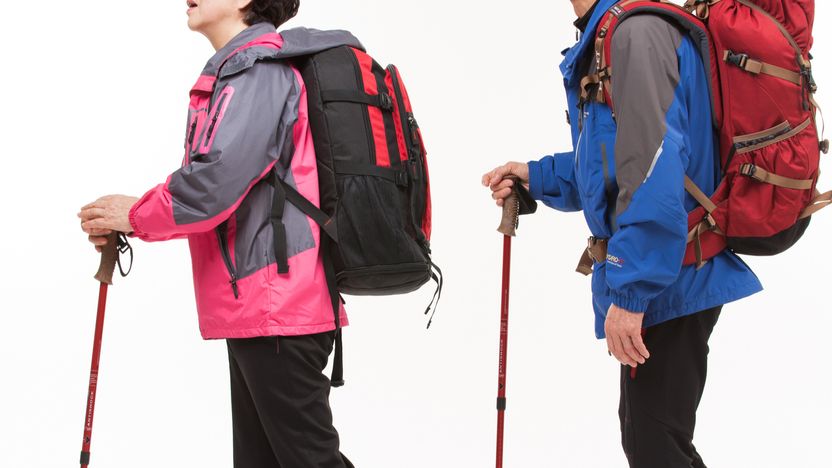 '휙' 얼굴로 날아든 등산스틱 피하려다가 사람을 쳤다, 그 사람의 코뼈가 부러졌다 기사 관련이미지