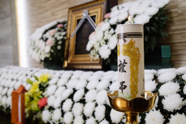 "우리 아들 '목숨값'이야" 남편 장례식 부의금 가져가 돌려주지 않는 시부모 기사 관련이미지