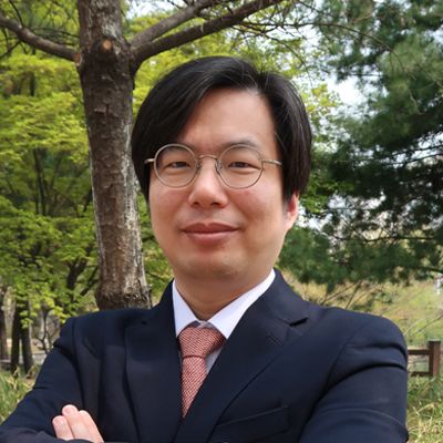 '법률사무소 서약'의 신성현 변호사. /로톡 DB