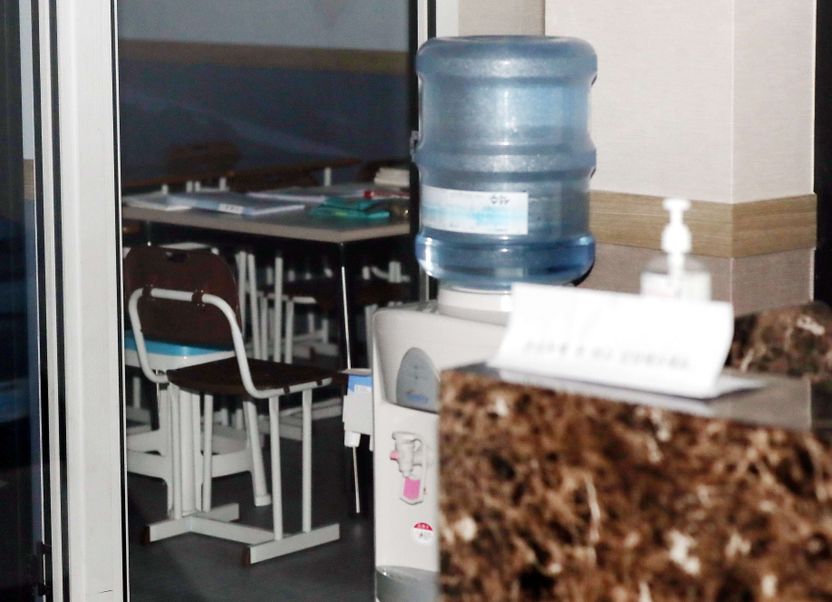 미래와 바꾼 거짓말⋯ 학생 11명 감염시킨 '대학생 학원강사'의 최후를 예상해 봤다 기사 관련이미지