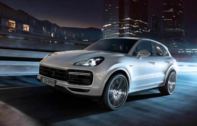 '쾅' 술김에 엄마 포르쉐 망치로 때려 부순 아들의 최후⋯엄마가 용서해도 처벌된다, 왜? 기사 관련이미지