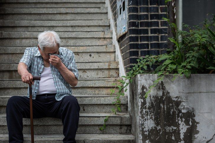 시아버지 욕하고 폭행한 '패륜' 며느리, 징역형 받았어도 상속 자격 박탈 안 돼 기사 관련이미지