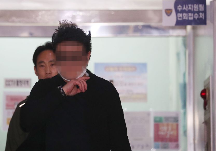 "상당한 액수 될 것"이라던 숨진 경비원 손해배상 소송, 변호사들은 '글쎄' 기사 관련이미지
