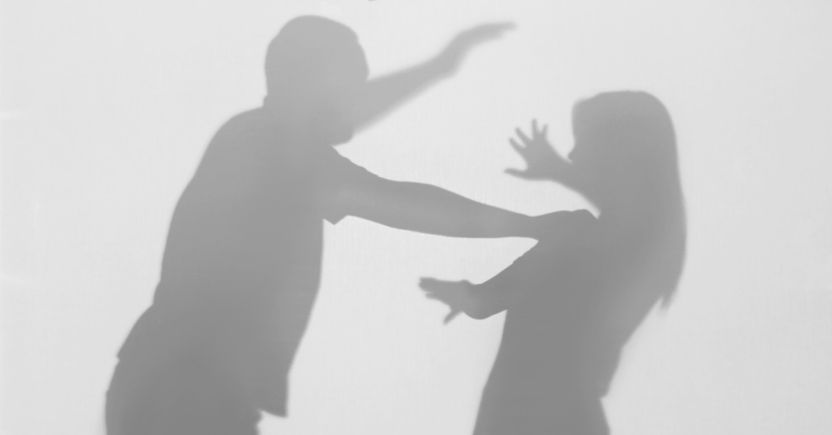 경찰서에서도 "죽여버리겠다"⋯헤어진 연인에 보복 협박 서슴지 않았던 남성, 처벌은? 기사 관련이미지