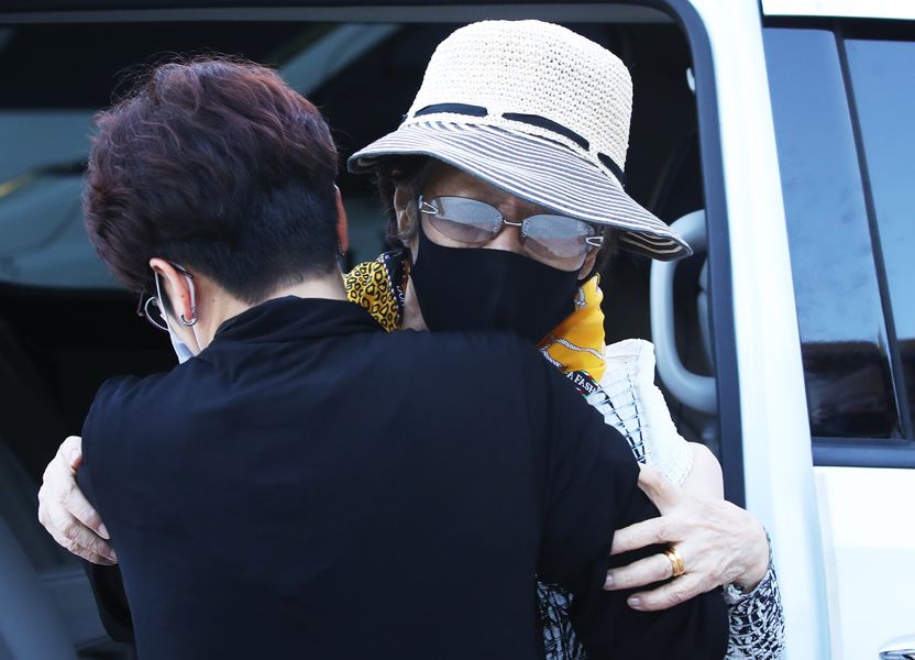 '2차 가해' 보호 의무, 담당부서는 '갸웃'해도⋯이용수 할머니는 '권리' 요구할 수 있다 기사 관련이미지