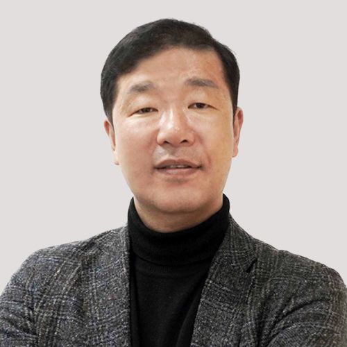 '24시 성범죄 케어센터'의 민경철 변호사. /로톡DB