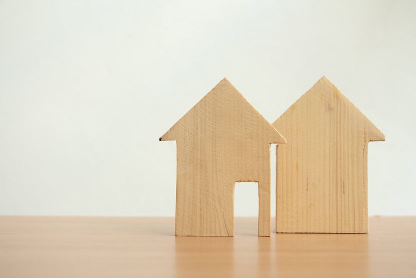 "40년 넘게 살았는데 옆집에서 건물을 부수랍니다⋯침범한 땅 '1평' 돌려달라고" 기사 관련이미지