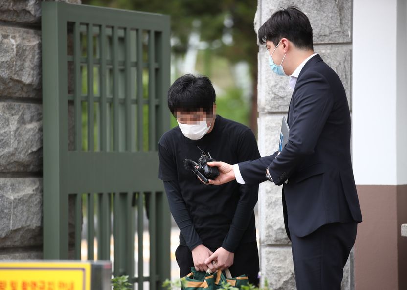 검찰의 '실수'와 변호사의 '전략'이 손정우를 세상 밖에 나오게 했다 기사 관련이미지